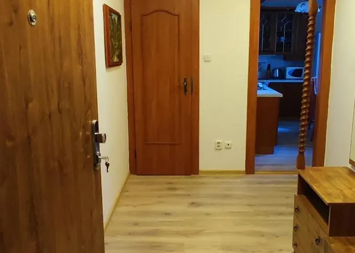 - - Robotnicka Bratislava